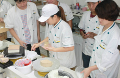 ȥ����ѧ�決�ȽϺ�,�決��ѵѡ�ĸ�