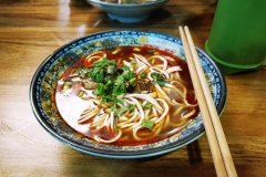 һ������˷��Ƕ��� һ�����Ʒ����ɫ