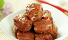 ���ھ�ζѼ�����˷Ѷ���Ǯ