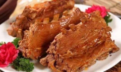 ����ͷ���˷Ѷ���Ǯ