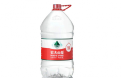 ��Ȫˮ�ʹ���ˮ�ĸ���