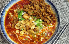 ����С����˷Ѷ���Ǯ