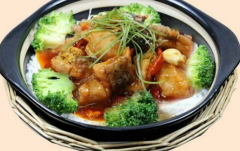 �������з����˶���Ǯ