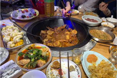 ɽ�������������˶���Ǯ