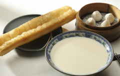 ����ҹ�ж����������˷Ѷ���