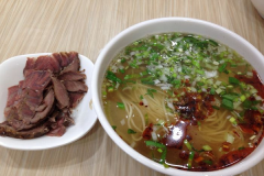 ��ǿţ������˷Ѷ���Ǯ