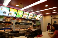 ���˿�͵��г����� ����С��������͵���Ҫ����Ǯ