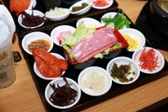 ��һ�����߼��˷��Ƕ���