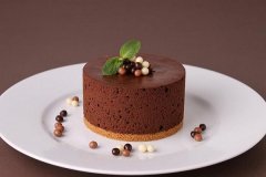 ���˰���³ɭ�������